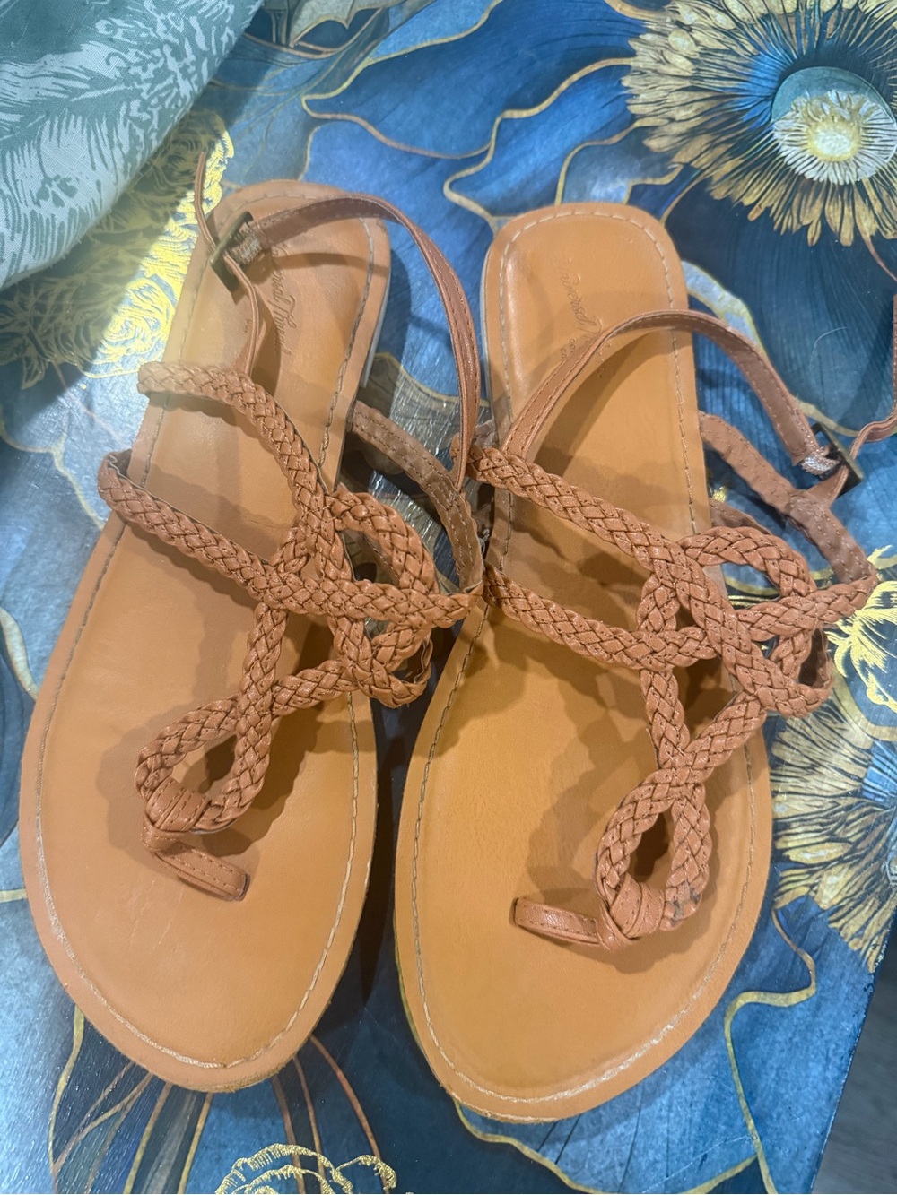 Universal Thread Braided Strappy Tan Sandals